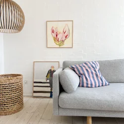 Akvarel - Young Flower - 50x50cm inkl egetr�ramme med artglas